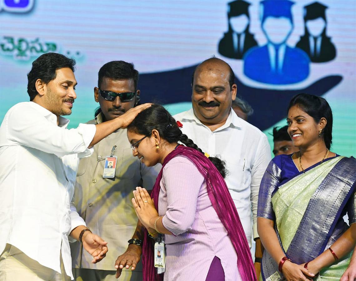 CM_20JAGAN_20Public_20Meeting_20at_20Pamarru-5.jpg 5