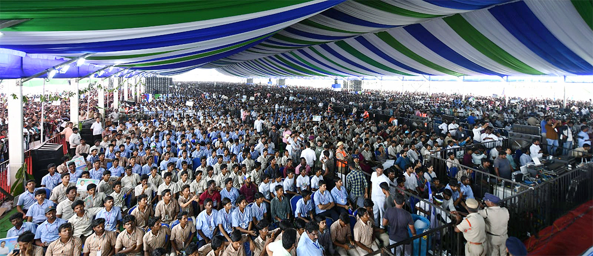 CM_20JAGAN_20Public_20Meeting_20at_20Pamarru-9.jpg 9