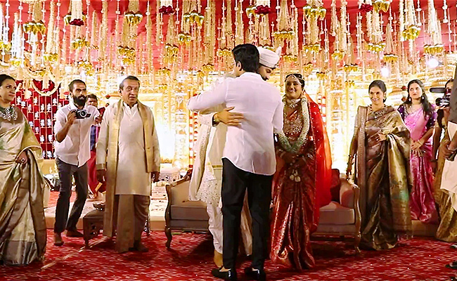 InPics_20Akkineni_20And_20Mega_20Family_20In_20Producer_20D_20Shivaprasad_20Reddy_20Son_20Kailash_20Reddy_20Marriage-12.jpg 11