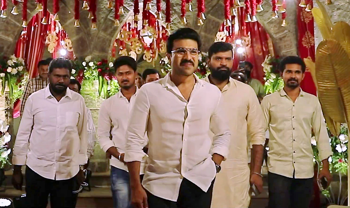 InPics_20Akkineni_20And_20Mega_20Family_20In_20Producer_20D_20Shivaprasad_20Reddy_20Son_20Kailash_20Reddy_20Marriage-20.jpg 17