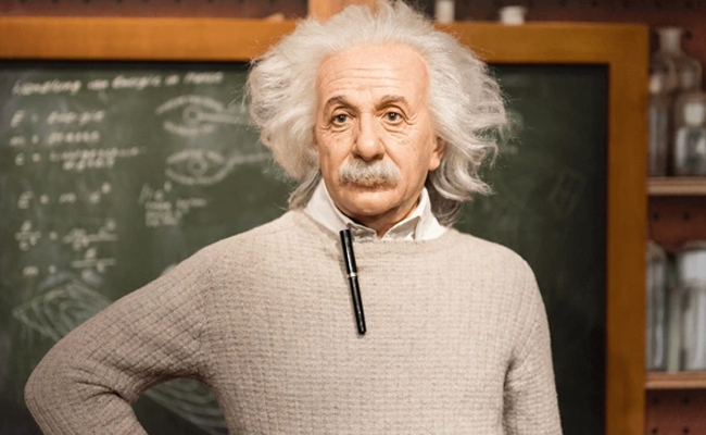 Albert-Einstein.jpg