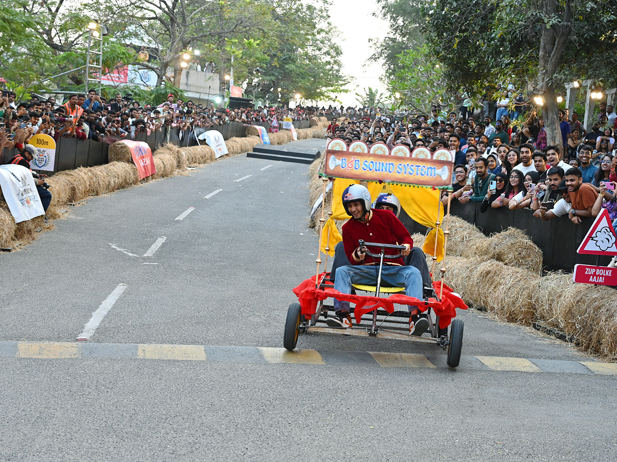 Red_20Bull_20Soapbox_20Race_20at_20Ramanaidu_20studios_20in_20Film_20Nagar_20Hyderabad_20Photos_11.jpg 12