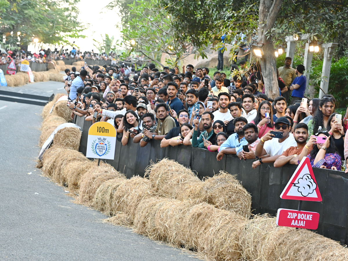 Red_20Bull_20Soapbox_20Race_20at_20Ramanaidu_20studios_20in_20Film_20Nagar_20Hyderabad_20Photos_17.jpg 18