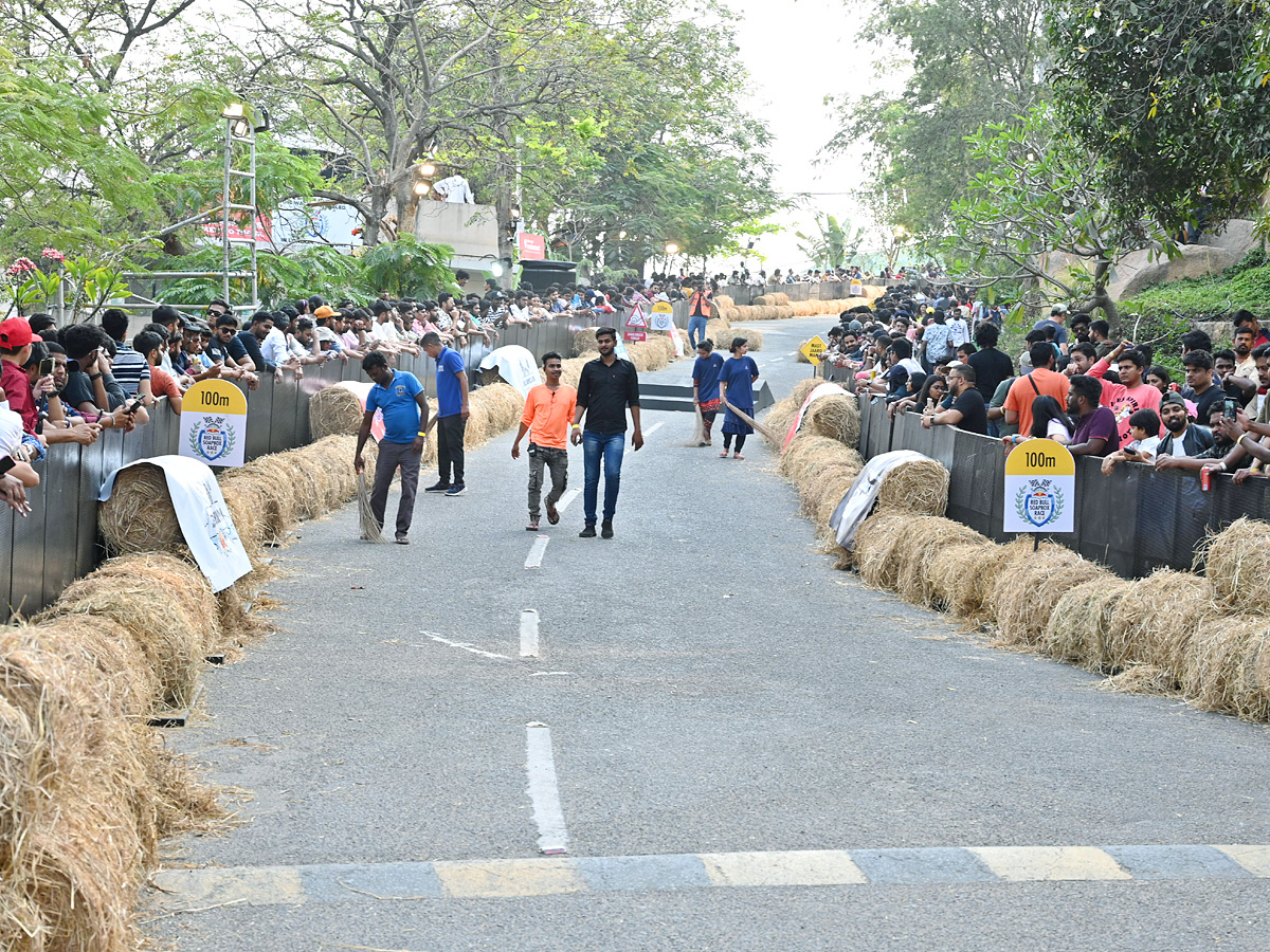 Red_20Bull_20Soapbox_20Race_20at_20Ramanaidu_20studios_20in_20Film_20Nagar_20Hyderabad_20Photos_21.jpg 22