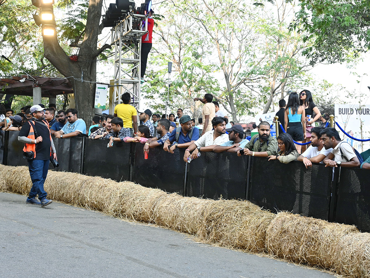 Red_20Bull_20Soapbox_20Race_20at_20Ramanaidu_20studios_20in_20Film_20Nagar_20Hyderabad_20Photos_22.jpg 23