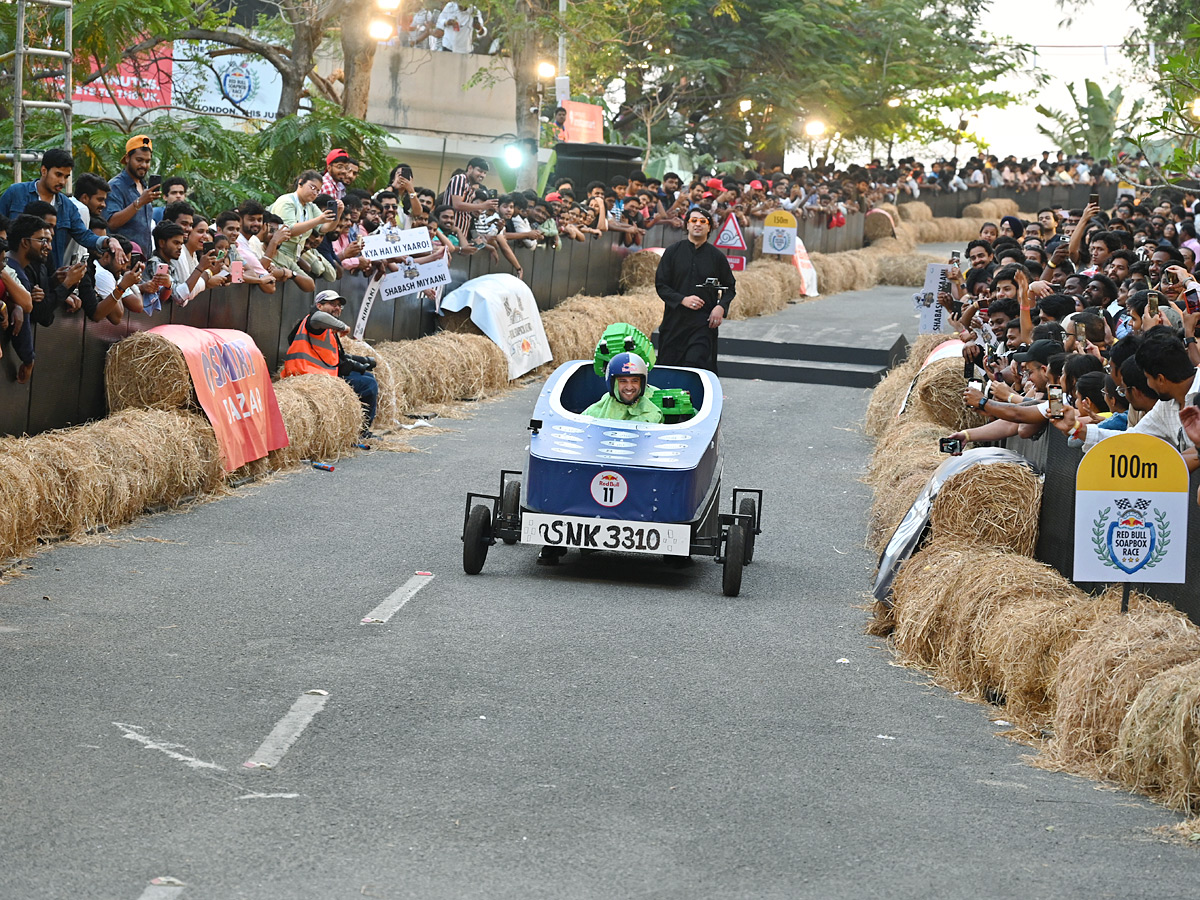 Red_20Bull_20Soapbox_20Race_20at_20Ramanaidu_20studios_20in_20Film_20Nagar_20Hyderabad_20Photos_6.jpg 7