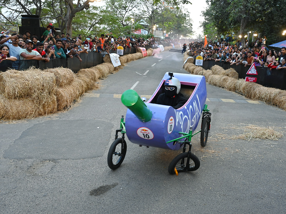 Red_20Bull_20Soapbox_20Race_20at_20Ramanaidu_20studios_20in_20Film_20Nagar_20Hyderabad_20Photos_7.jpg 8