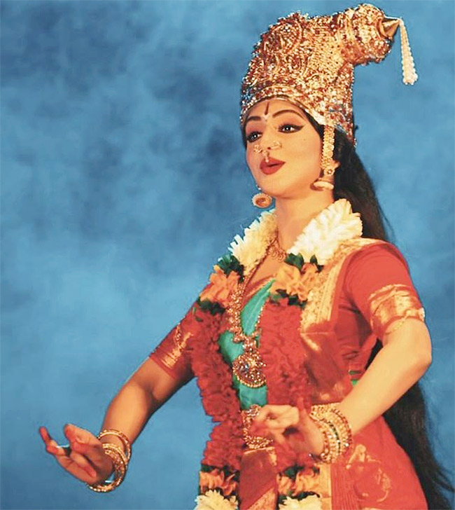 Sreeleela_20Bharatanatyam_20Dance_20Fans_20Going_20Gaga_20Pics-12.jpg 10