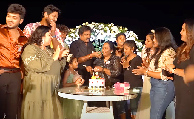Tv_20Actress_20Maheshwari_20Baby_20Shower_20Function_20PHotos_14.jpg 15