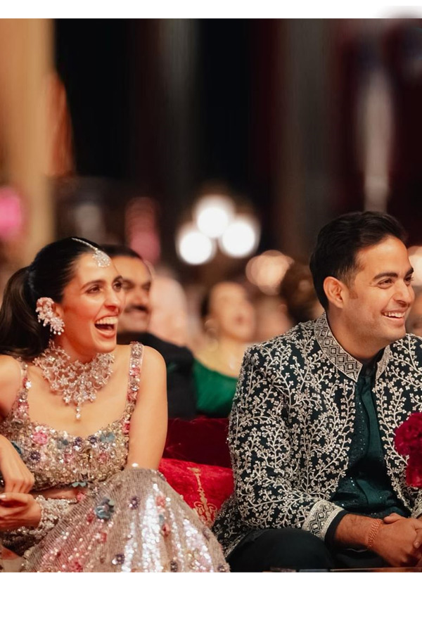 stars_20entertained_20guests_20at_20Anant_20Ambanis_20pre-wedding_20event_20in_20Jamnagar_20Photos_1.jpg 2