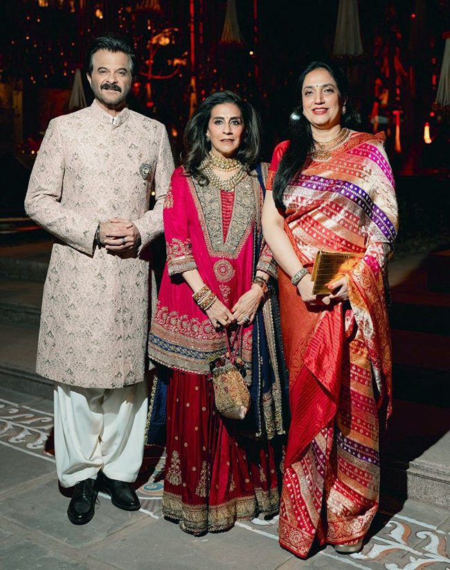 Anant_20Ambani_20and_20Radhika_20Merchant_27s_20pre_20wedding_20bash_20Pics-19.jpg 19