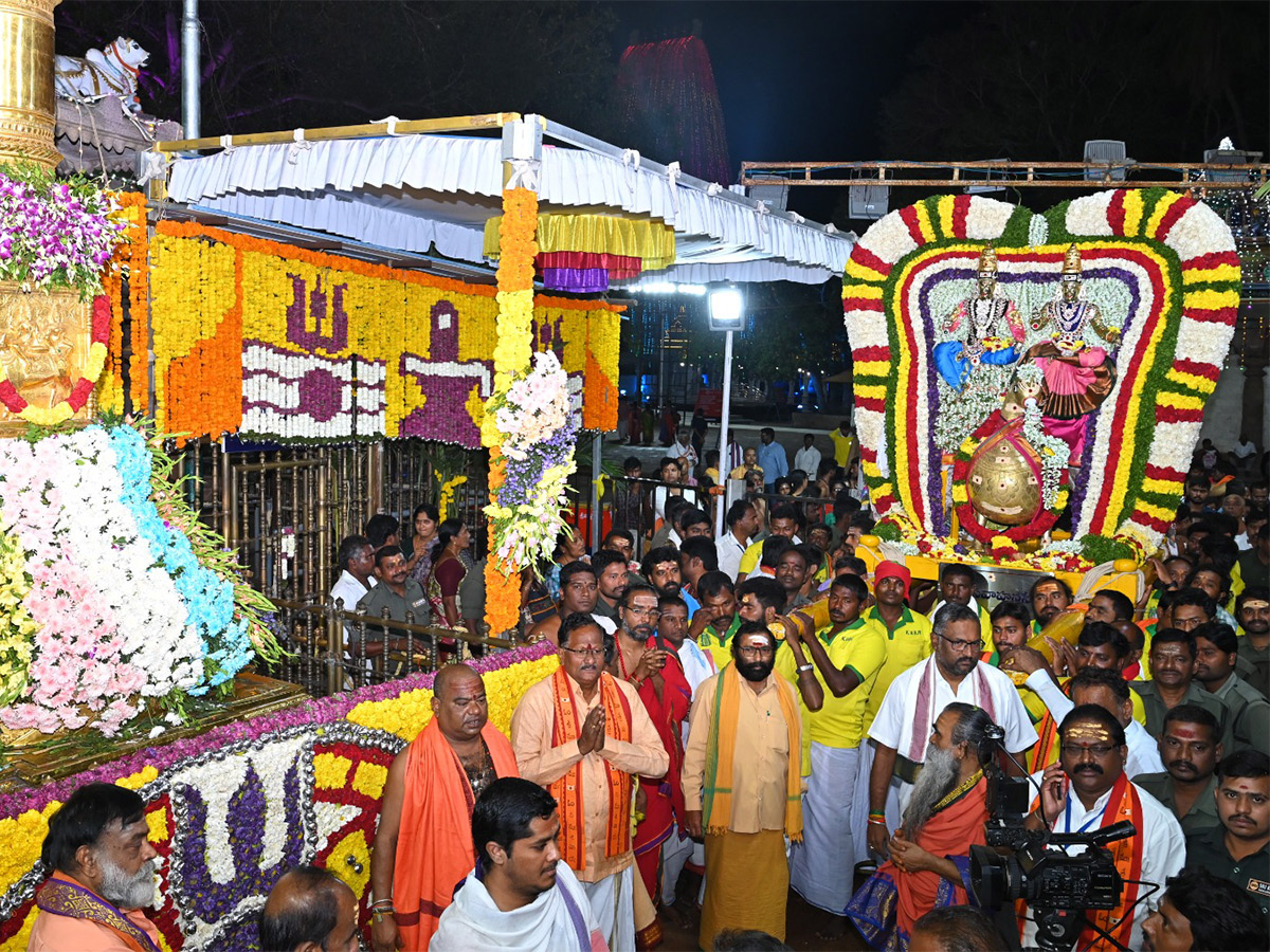 Maha_20Shivaratri_20Brahmotsavam_20at_20Srisailam_20Photos-2.jpg 2