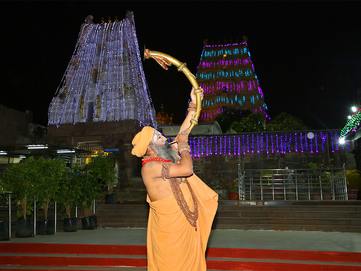 Maha_20Shivaratri_20Brahmotsavam_20at_20Srisailam_20Photos-22.jpg 22