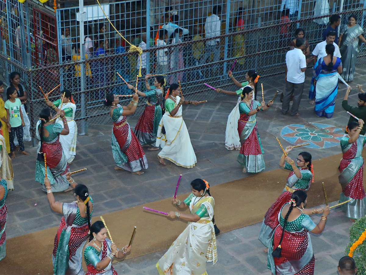 Maha_20Shivaratri_20Brahmotsavam_20at_20Srisailam_20Photos-36.jpg 35