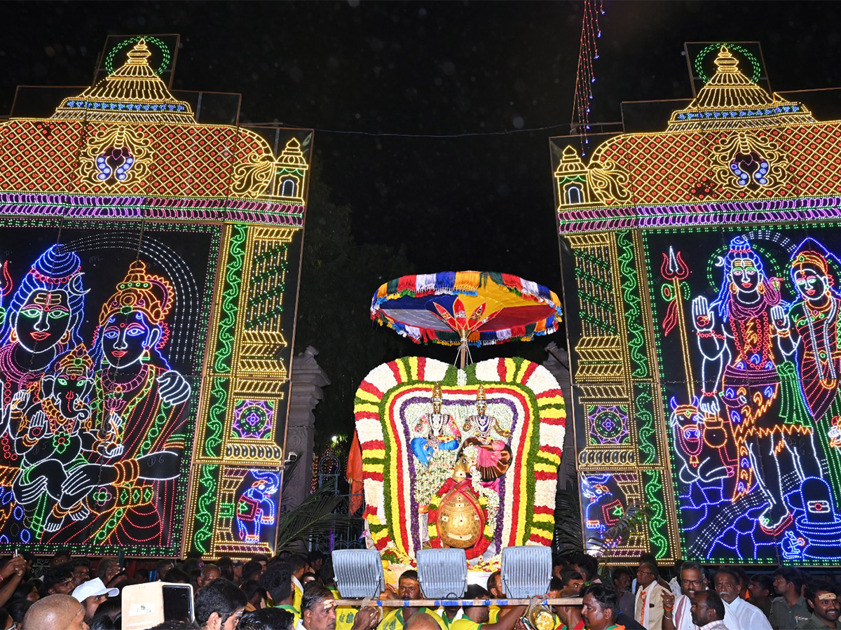 Maha_20Shivaratri_20Brahmotsavam_20at_20Srisailam_20Photos-4.jpg 4