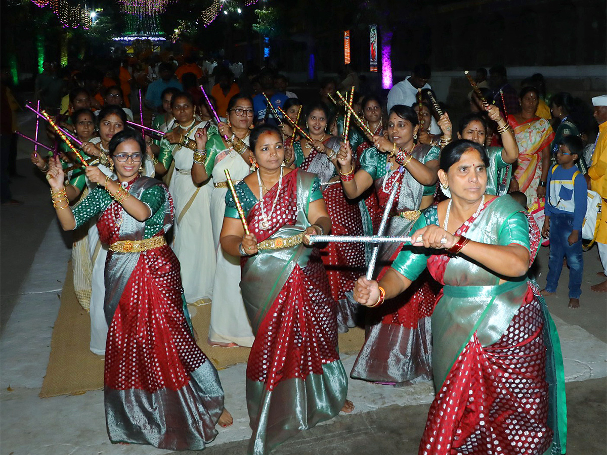 Maha_20Shivaratri_20Brahmotsavam_20at_20Srisailam_20Photos-6.jpg 6