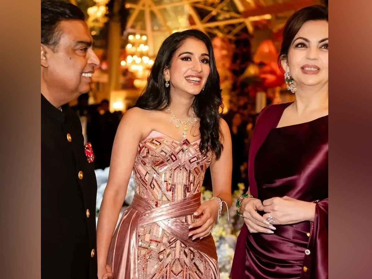 Nita-Ambani-12.jpg 15