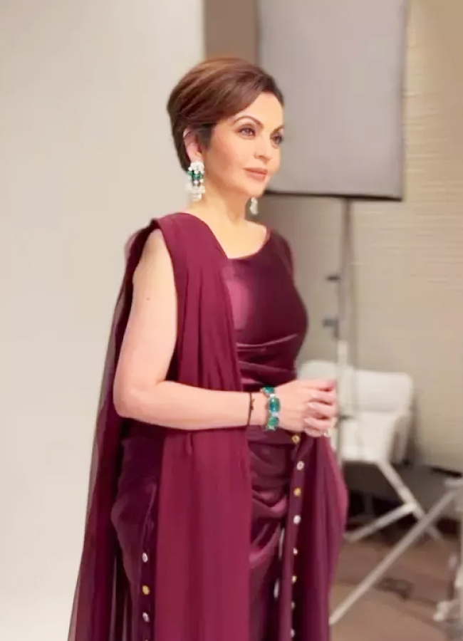 Nita-Ambani-13.jpg 11