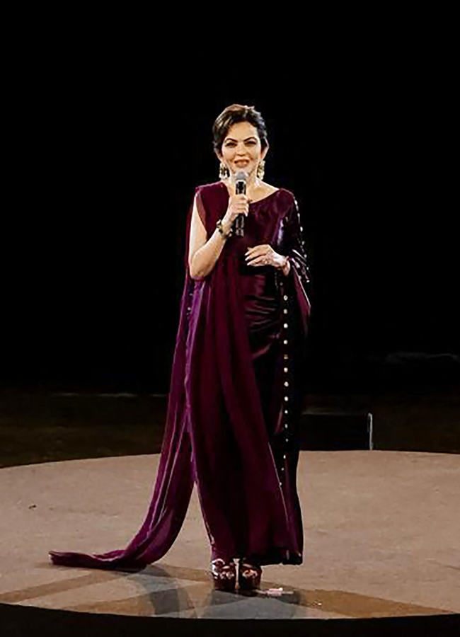 Nita-Ambani-15.jpg 5