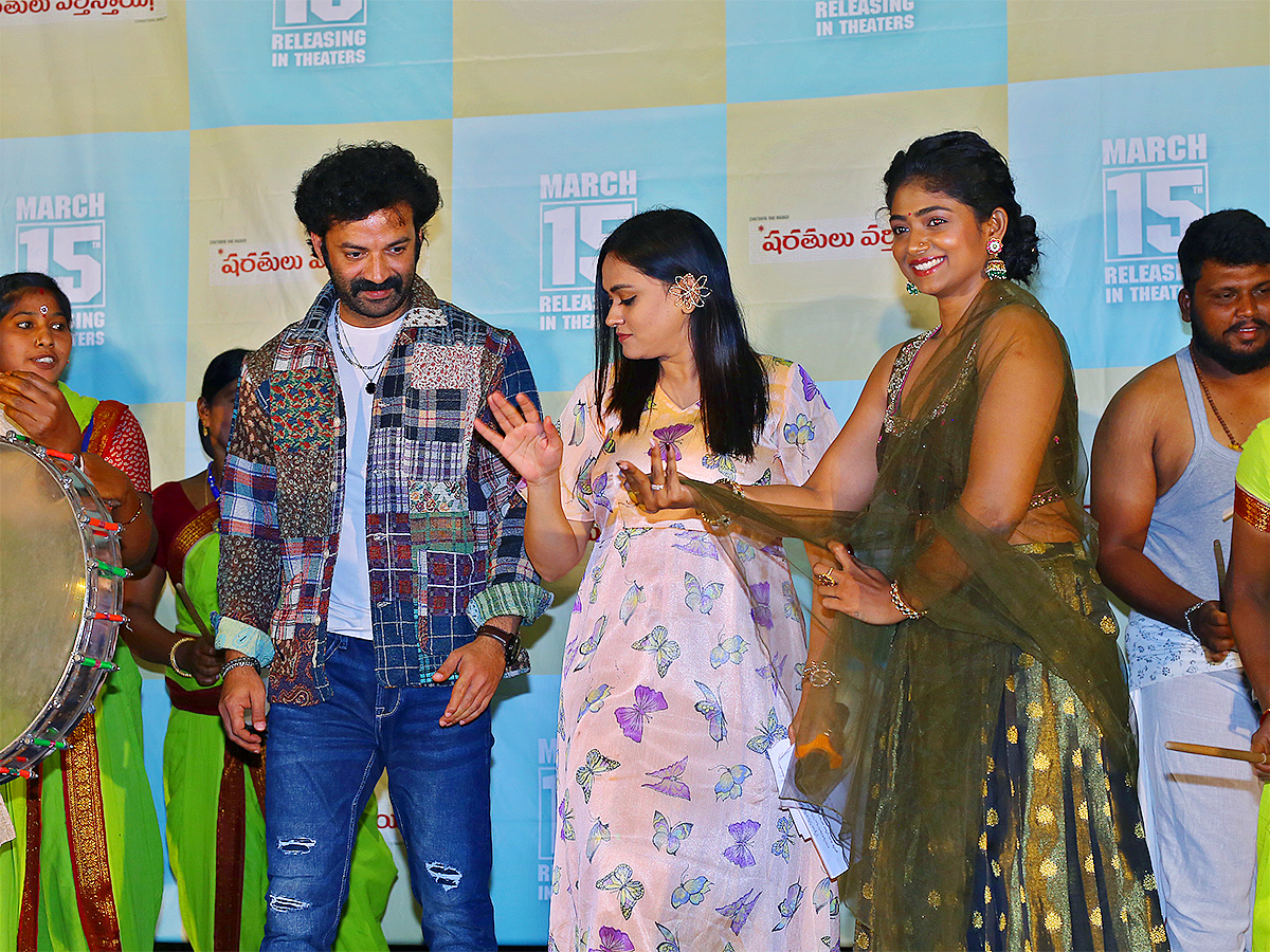Sharathulu_20Varthisthai_20Trailer_20Launch_20Event_20Pics-23.jpg 21