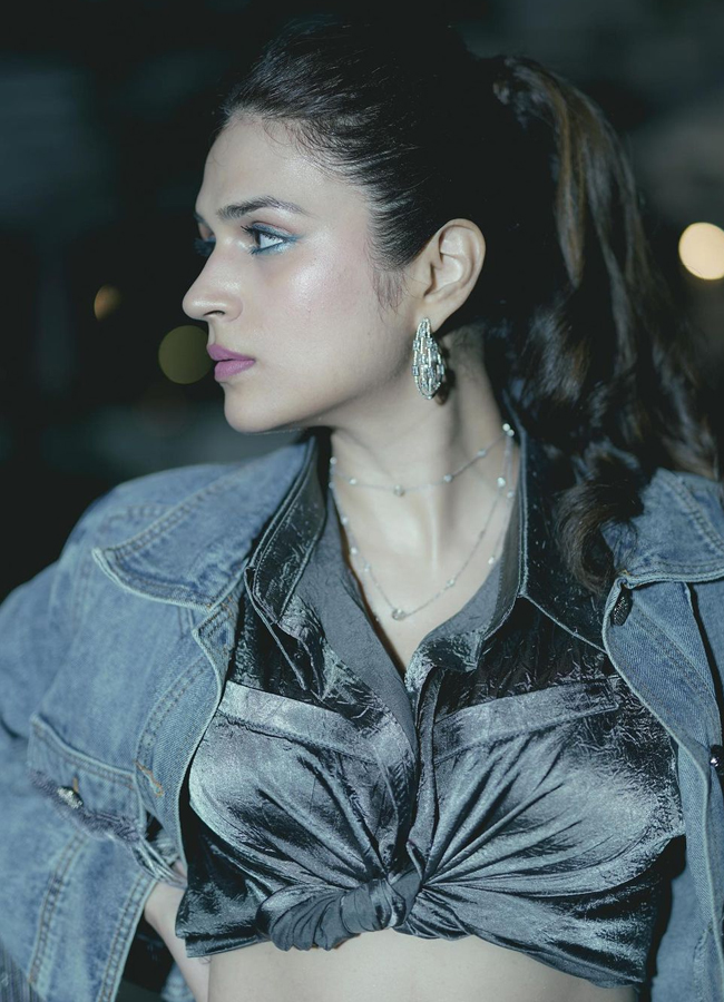 Shraddha-Das-25.jpg 26