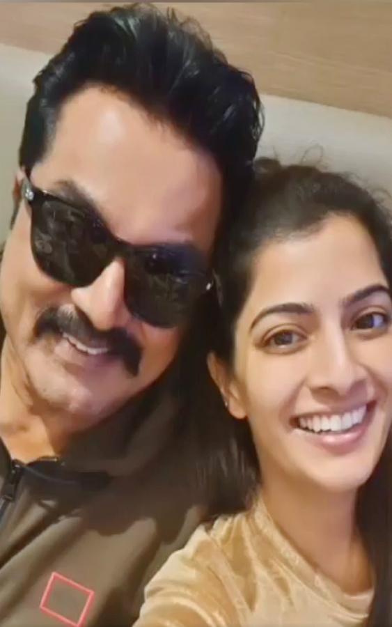 Actress_20Varalakshmi_20Sarathkumar_20Birthday_20Celebrations_20Photos_16.jpg 15