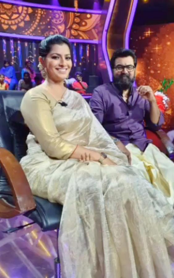 Actress_20Varalakshmi_20Sarathkumar_20Birthday_20Celebrations_20Photos_19.jpg 18
