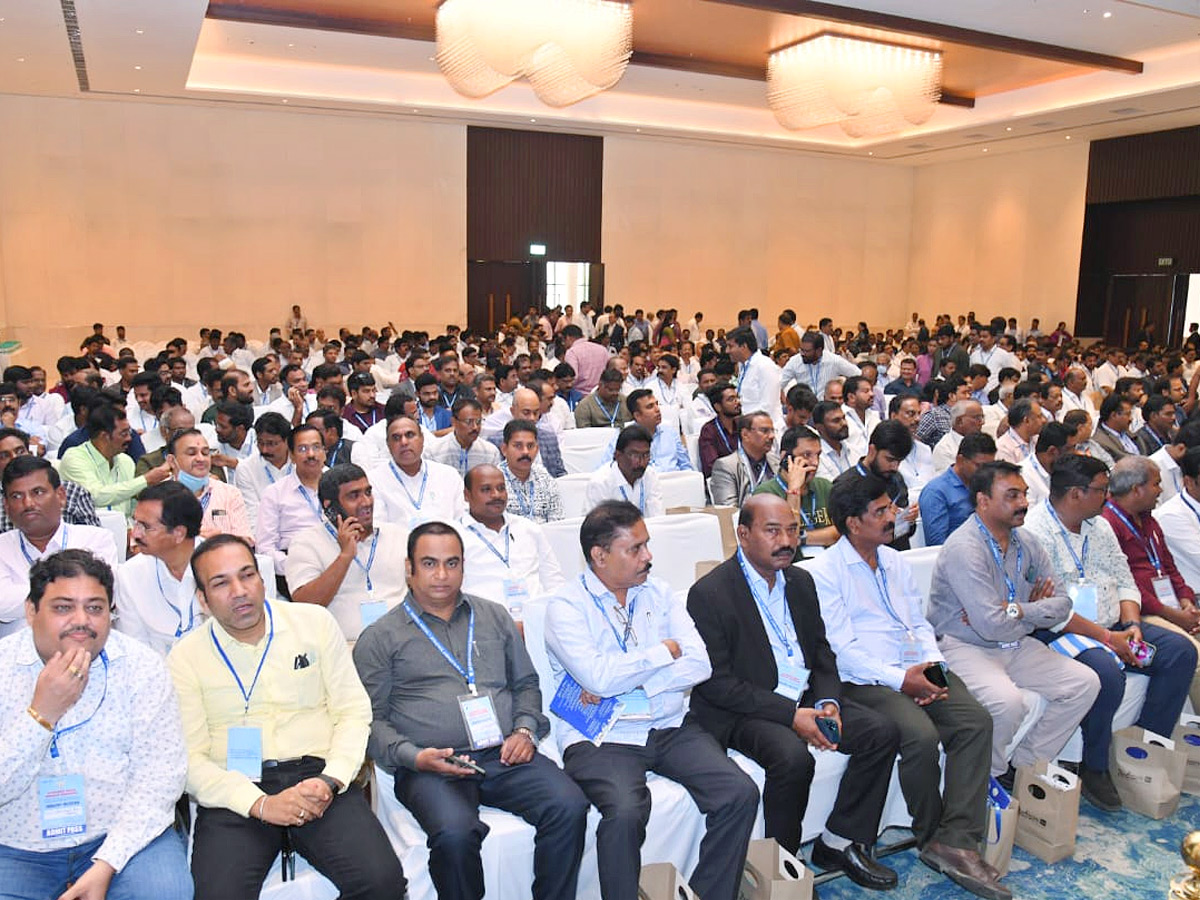 CM_20YS_20Jagan_20Unveils_20Vision_20Visakha_20Programme_20Photos-39.jpg 17