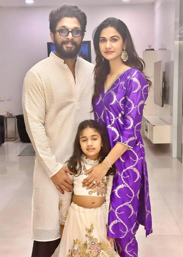Allu_20Arjun_20Wishes_20Sneha_20Reddy_20On_2013th_20Wedding_20Anniversary-10.jpg 10