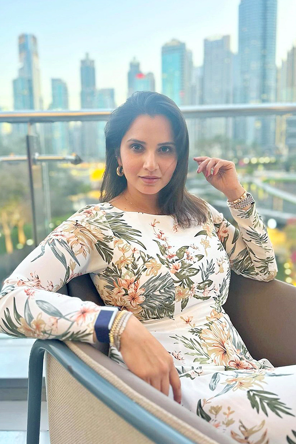 Tennis_20Star_20Sania_20Mirza_20Latest_20Dubai_20Vacation_20With_20Family_2C_20Photos_15.jpg 14
