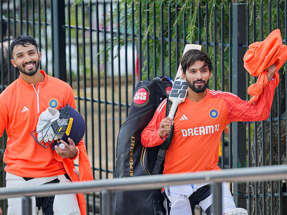 Test_20cricket_20match_20between_20India_20and_20England-15.jpg 15