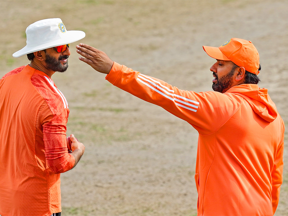 Test_20cricket_20match_20between_20India_20and_20England-16.jpg 16
