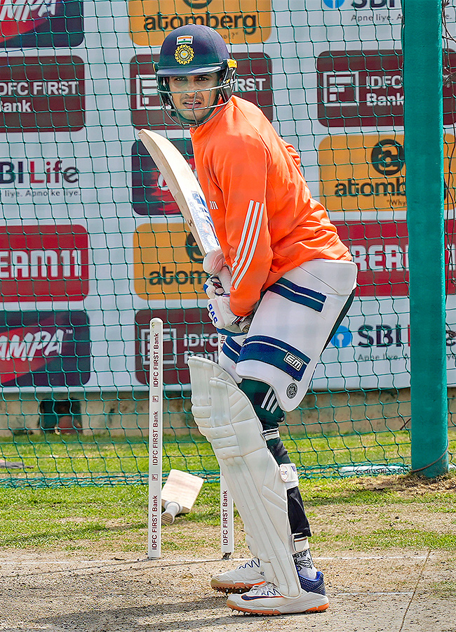Test_20cricket_20match_20between_20India_20and_20England-25.jpg 24