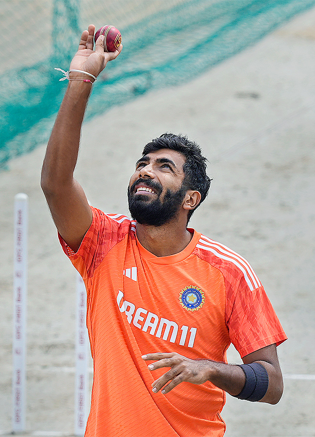 Test_20cricket_20match_20between_20India_20and_20England-26.jpg 25