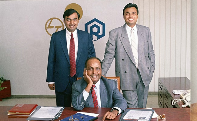 Interesting_20Facts_20About_20Dhirubhai_20Ambani_20Photos_11.jpg 12