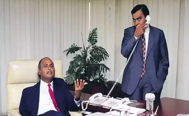 Interesting_20Facts_20About_20Dhirubhai_20Ambani_20Photos_12.jpg 13