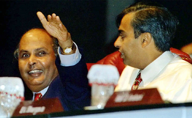 Interesting_20Facts_20About_20Dhirubhai_20Ambani_20Photos_13.jpg 14
