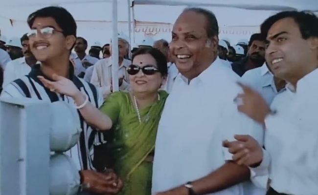 Interesting_20Facts_20About_20Dhirubhai_20Ambani_20Photos_15.jpg 15