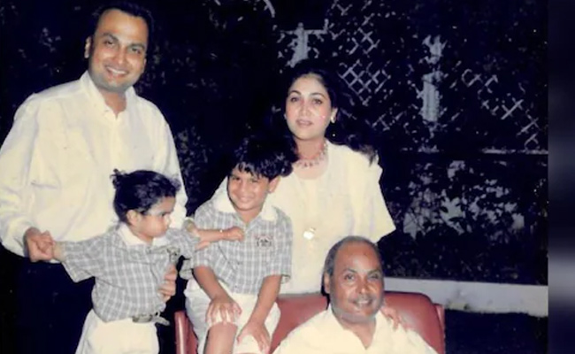 Interesting_20Facts_20About_20Dhirubhai_20Ambani_20Photos_22.jpg 22