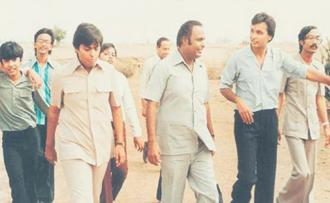 Interesting_20Facts_20About_20Dhirubhai_20Ambani_20Photos_4.jpg 5