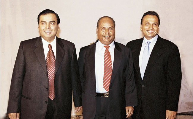 Interesting_20Facts_20About_20Dhirubhai_20Ambani_20Photos_8.jpg 9