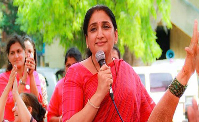 Sunetra-Pawar.jpg