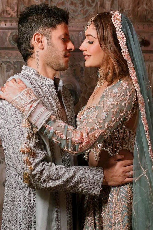 Surbhi_20Chandna_2C_20Karan_20Sharma_20share_20official_20pics_20from_20dreamy_20Jaipur_20ceremony_20Photos_2.jpg 3