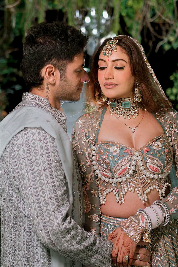 Surbhi_20Chandna_2C_20Karan_20Sharma_20share_20official_20pics_20from_20dreamy_20Jaipur_20ceremony_20Photos_3.jpg 4