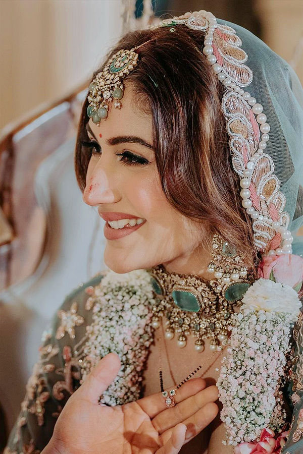 Surbhi_20Chandna_2C_20Karan_20Sharma_20share_20official_20pics_20from_20dreamy_20Jaipur_20ceremony_20Photos_4.jpg 5