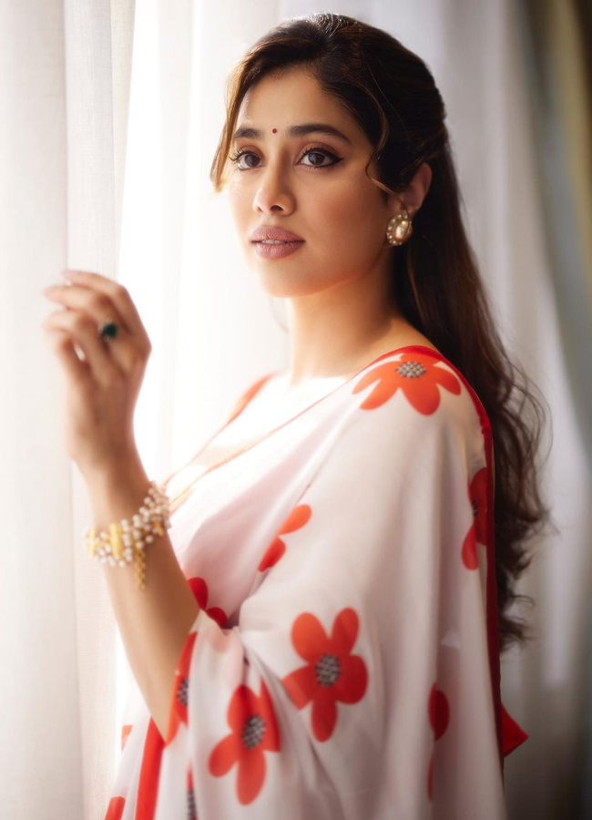 Janhavi-Kapoor-5.jpg 6