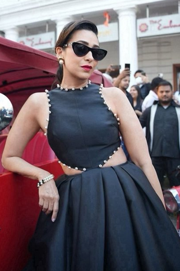 karishmakapoor.jpg 16