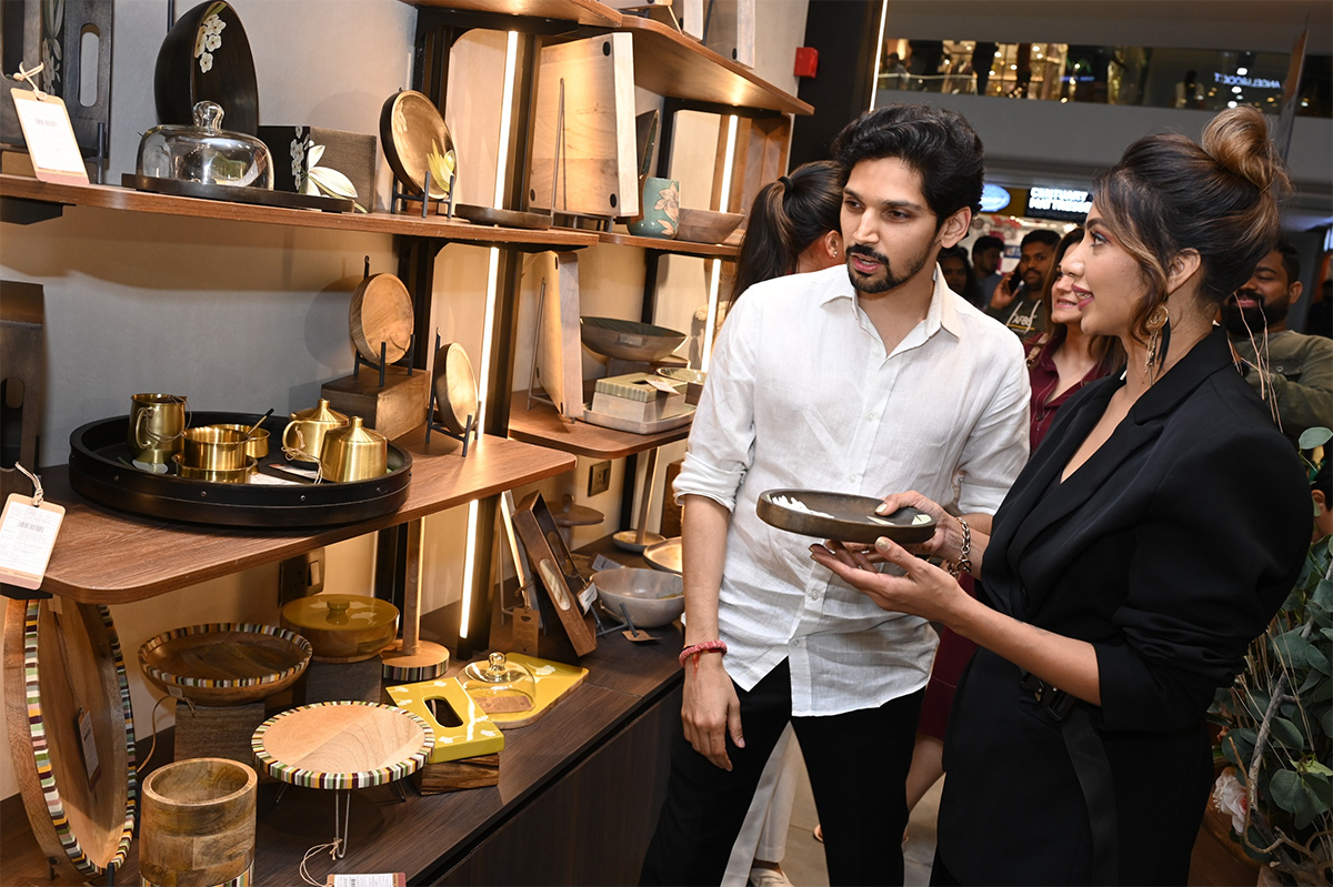 Actress_20Tejaswi_20Madivada_20Launch_20ELLEMENTRY_20Store-9.jpg 7