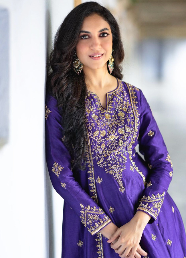 Ritu-Varma-18.jpg 19
