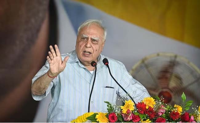 kapil_20sibal.jpg